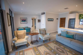 Stay at The Point - Penthouse Plush Perfection
